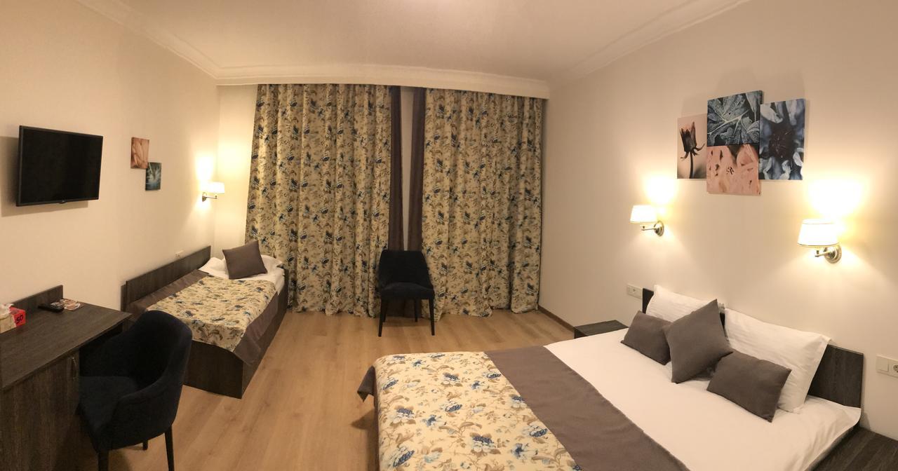 迷你不停止酒店 Boryspilʼ 外观 照片